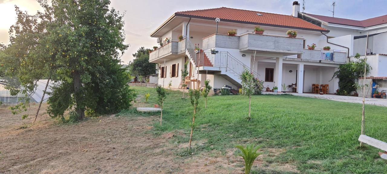 Casa Vacanze Cerreto 3 Miglianico Bagian luar foto